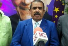 PLD: «Insólito Gobierno decida autorizar importación de pollo»