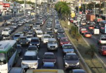 Tránsito vehicular, caos y anarquía