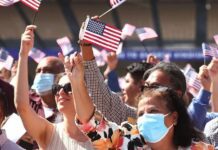 Población de EEUU crece a su menor ritmo desde la pandemia por caída de 54% en inmigración