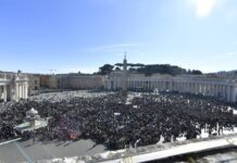 El papa dice que las víctimas civiles en las guerras “violan la moral y la ley”