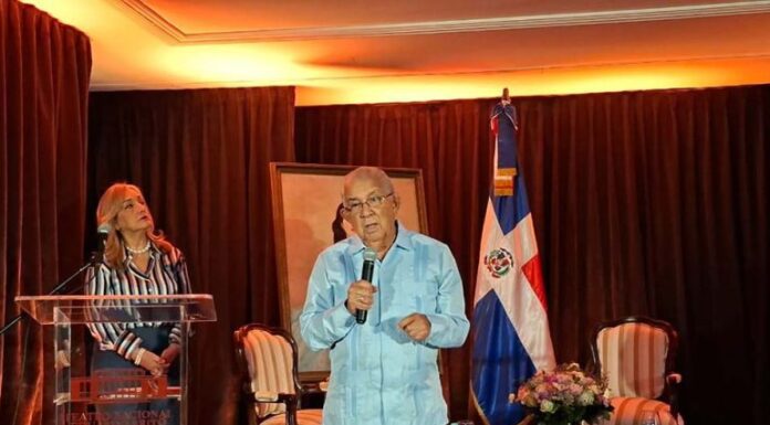 Miguel Cabrera exalta la historia del Ballet Nacional de Cuba y rinde emotivo tributo a Clara Elena Ramírez en el Teatro Nacional