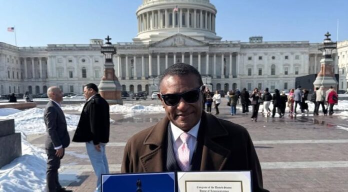 El Congreso de EE.UU. reconoce a José Alberto “El Canario” por sus 50 años de trayectoria artística