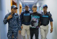 Se entregan a la PN tres acusados de homicidio de joven en El Almirante