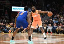 James Harden sufre una fractura en el pulgar de la mano derecha