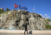 Cuba sale en busca del apoyo de Rusia, China y Vietnam ante la creciente presión de EE.UU.