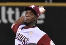 Gigantes firman a Huáscar Brazobán