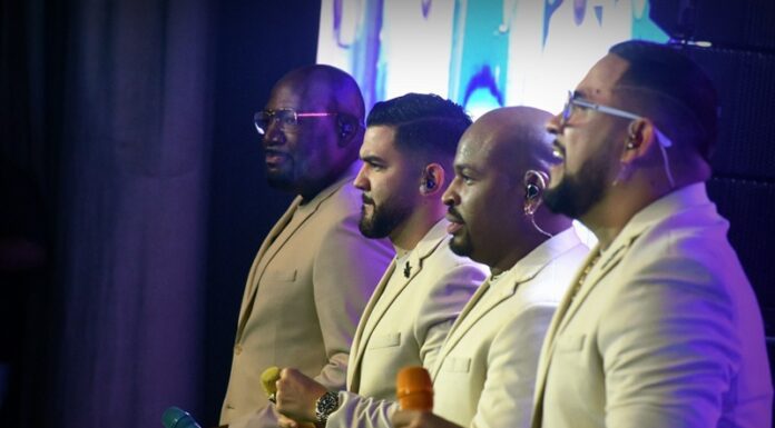 Grupo Niche se deja sentir con un montón de éxitos que no dejó marchar a nadie