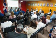 Gremio farmacéutico y entidades públicas avanzan en mejoras para el suministro de medicamentos