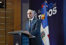 Sistema educativo público muestra crecimiento sostenido en escolaridad, tecnología y aprendizajes