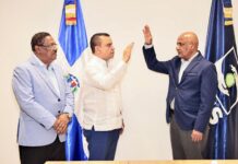 Titular del SNS juramenta a epidemiólogo Rafael de Luna como Coordinador Nacional de Hospitales