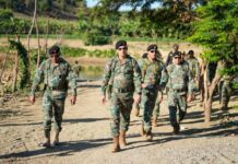Comandante del Ejército recorre carretera internacional y unidades fronterizas en Elías Piña y Dajabón.