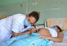 Cuba alerta del coste del asedio petrolero de EEUU en la atención a embarazadas y menores