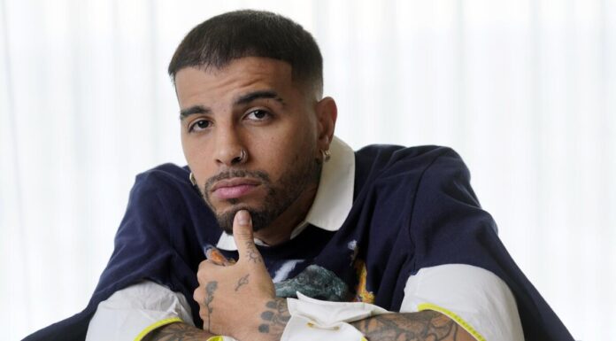 Rauw Alejandro debutará como actor en la película de Guy Ritchie ‘Viva La Madness’