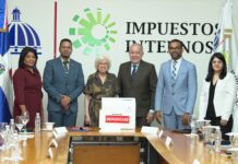 Ética entrega 30 buzones físicos de denuncias a distintas instituciones públicas