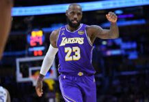 LeBron, triple doble a los 41 años