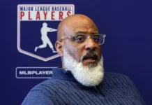Tony Clark planea renunciar a presidencia de la MLBPA