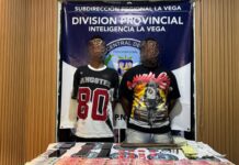 DINTEL realiza allanamiento en La Vega; ocupa celulares, dinero en efectivo y evidencias balísticas