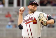 Elder lanza seis entradas en blanco ante Atléticos en prometedor inicio