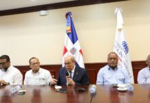 Rafael Santos presenta propuesta reforma educativa a centrales sindicales y recibe apoyo