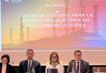 El golfista dominicano Willy Pumarol, integrante del programa Creando Sueños Olímpicos (CRESO), conquistó su primer título en el Advocates Professional Golf Association Tour (APGA Tour), convirtiéndose en el primer dominicano en ganar en este circuito avalado por el PGA Tour. Pumarol se alzó con la victoria en el torneo celebrado en el TPC San Antonio, específicamente en el Canyons Course, tras un emocionante desempate frente al estadounidense Andrew Walker. El dominicano selló el triunfo en el tercer hoyo de playoff con un espectacular birdie, culminando así una actuación impecable. El criollo firmó un total de 11 bajo par (-11), con rondas de 66 y 67 golpes, completando ambas jornadas libre de bogeys, muestra de su consistencia y alto nivel competitivo. “Ganar en mi segundo torneo compitiendo en este tour es algo muy especial. Hace apenas dos semanas terminé segundo en mi debut y hoy logro mi primera victoria. Agradezco profundamente a mis patrocinadores: Ministerio de Turismo, iQtek y CRESO, por el apoyo que hace posible estos resultados”, expresó Pumarol tras su victoria. El triunfo no solo marca un hito personal, sino también histórico para el golf dominicano, al ser el primer jugador del país en conquistar un evento del APGA Tour. Además, esta victoria lo posiciona dentro de los primeros tres lugares del ranking de la temporada, con siete torneos aún por disputar. El APGA Tour es una organización fundada en 2010 con el objetivo de promover la diversidad en el golf profesional, brindando oportunidades a jugadores de comunidades subrepresentadas para competir al más alto nivel. En los últimos años, el circuito ha fortalecido su estructura competitiva y su visibilidad gracias al respaldo estratégico del PGA Tour, convirtiéndose en una plataforma clave para el desarrollo y proyección de talento emergente. Con este triunfo, Willy Pumarol reafirma su crecimiento competitivo y continúa elevando la bandera dominicana en escenarios internacionales, consolidándose como una de las principales figuras del golf nacional.