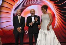 Jochy Santos recibe el Gran Soberano en los Premios Soberano 2026