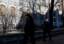 Zelenski confía en nuevas negociaciones con Rusia pese a guerra en Oriente Medio