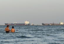 Instalaciones petroleras atacadas en Omán y Emiratos, producción interrumpida en Catar