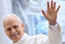 El papa pide superar la impotencia que hace creer que no es posible una era sin guerras