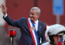 Kast asume la presidencia de Chile, que gira a la derecha más radical desde Pinochet