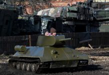 Defensas antiaéreas rusas derriban 30 drones que se dirigían a Moscú