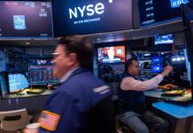 Wall Street cierra en rojo mientras persiste el foco en el petróleo por la guerra