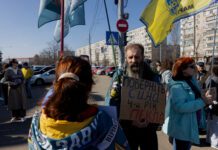 Zelenski pide que sigan los diálogos para el fin de la invasión rusa pese al foco de EEUU en Irán