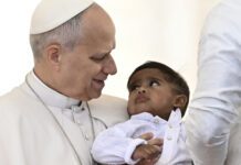 El papa pide defender la vida desde la concepción en un mundo marcado por la guerra