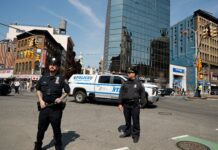 Juez mantiene los cargos contra Maduro pero cuestiona las sanciones que limitan su defensa