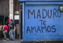 Maduro reitera llamado a la unión y paz en Venezuela, en carta divulgada por su hijo