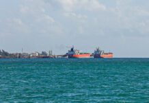 Los cubanos aguardan arribo de petróleo ruso, pero opinan que “no es la solución”