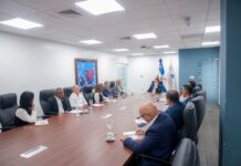 Ministro Sanz Lovatón lidera reunión con el sector provisiones para asegurar la cadena de suministro frente a la crisis en Medio Oriente