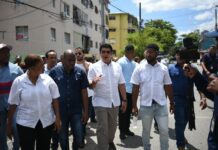 Fellito Suberví llega a Guachupita con maquinarias y un amplio personal para solucionar problemas demanda ese sector