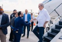 Abinader arriba a Miami para participar en cumbre regional convocada por Donald Trump