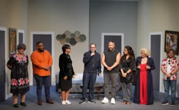 La Quinta Temporada de Teatro Banreservas cierra a sala llena con “Mis tres suegras” y “Para subir al cielo”