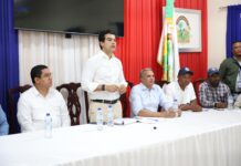 Wellington Arnaud y comunitarios coordinan operación nuevo acueducto de Navarrete