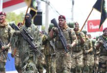 Presidente Abinader asiste desfile cívico-militar y policial en conmemoración del 182 aniversario de la Batalla del 19 de Marzo