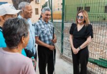 Carolina Mejía supervisa trabajos realizados en el parque V Centenario y su entorno en Villa Juana