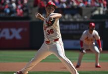 Tras coquetear con un sin hit, Cardenales batallan para dejar tendidos a Rays