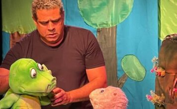 El Teatro Guloya celebra las 100 funciones de obra de títeres “Guanín y su macuto mágico”