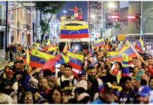 Venezuela festeja el título del Clásico Mundial con multitudinario desfile