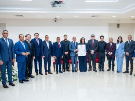 Senado rinde homenaje póstumo al cineasta René Fortunato por su legado histórico y cultural