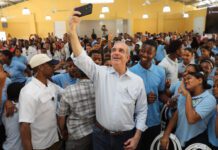 Abinader inaugura escuela básica en La Ureña, SDE