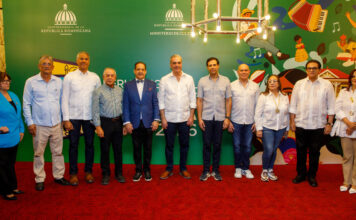 Presidente Abinader recorre Feria Regional del Libro Santiago 2026 y llama a la población a visitarla