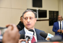 Tribunal levanta impedimento de salida a Jean Alain Rodríguez para estudios médicos